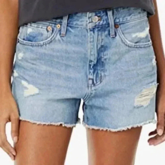 Madewell Pants - Madewell Relaxed Denim Shorts in Renfield Wash Destructed Edition